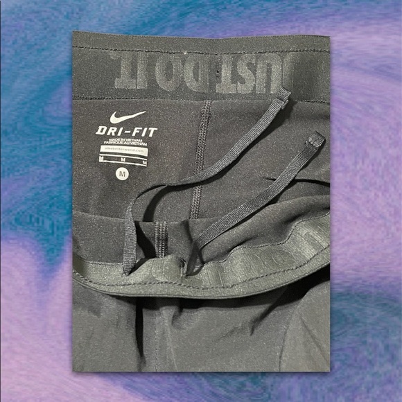 ♥︎ Nike Full Flex 2 in 1 Shorts ♥︎ - Picture 5 of 7